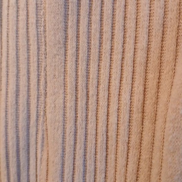 New Fuzzy knit Sweater Top womens M Camel Brown Raglan sleeve Scoop neck Cuddly! - Picture 7 of 9